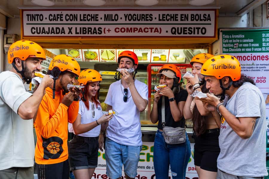 Medellín: E-bike and Foodie Tour - Why the electric bike changes the day
