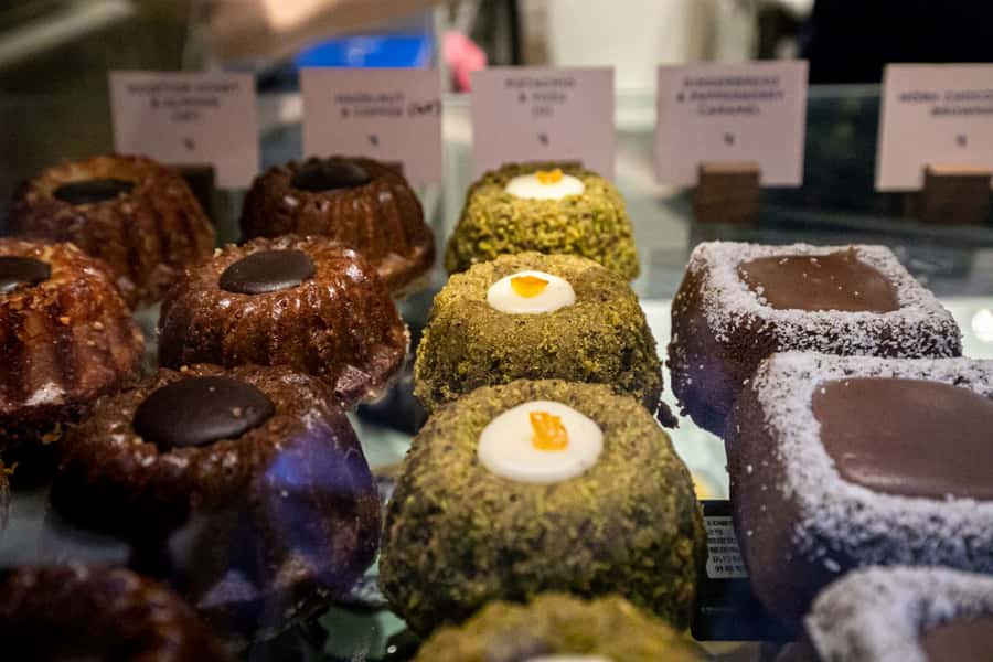 Melbourne: 3-Hour Foodie Discovery Walking Tour - Sweet stops that make the walk feel like lunch