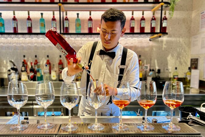 Melbourne Food Tour with 8+ Food Tastings in Hidden Laneways - Guides make the largest difference
