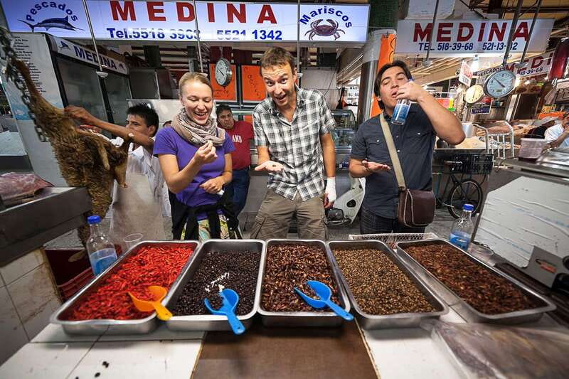 Mexico City: Authentic Downtown Food Tour - Cantina drinks and street food add contrast