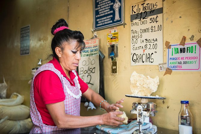 Mexico City Street Food: A Beginner's Guide - The first bites: tortillas, chicharrón, and cemitas