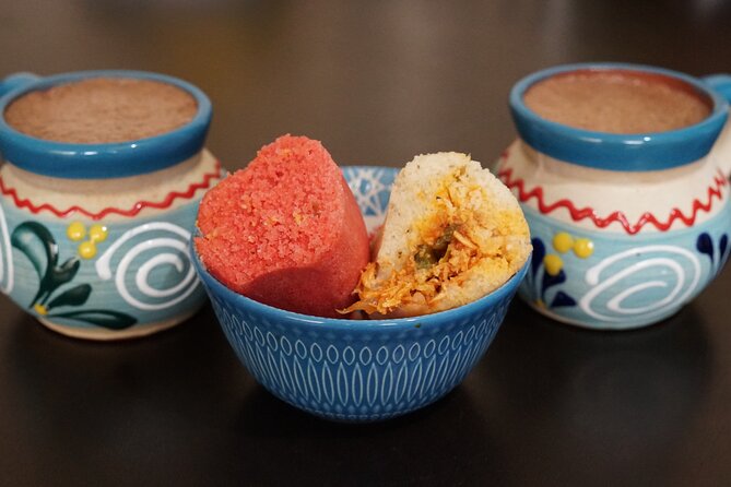México City: Street Food to Home Cooking Food Tour - The mezcal and chocolate pairing