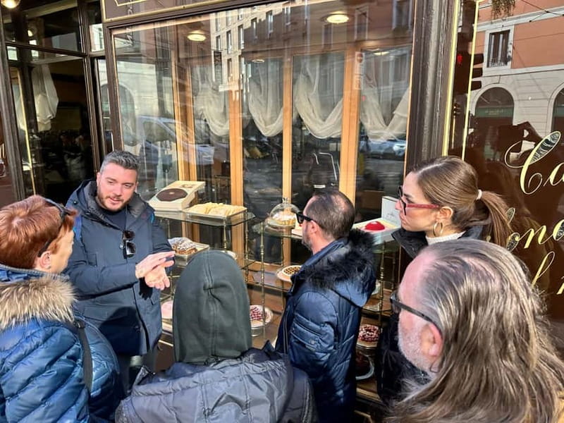 Milan: Delicious Food Tour and City Center Sightseeing - Ancient Rome, modern art, and Milanese public squares