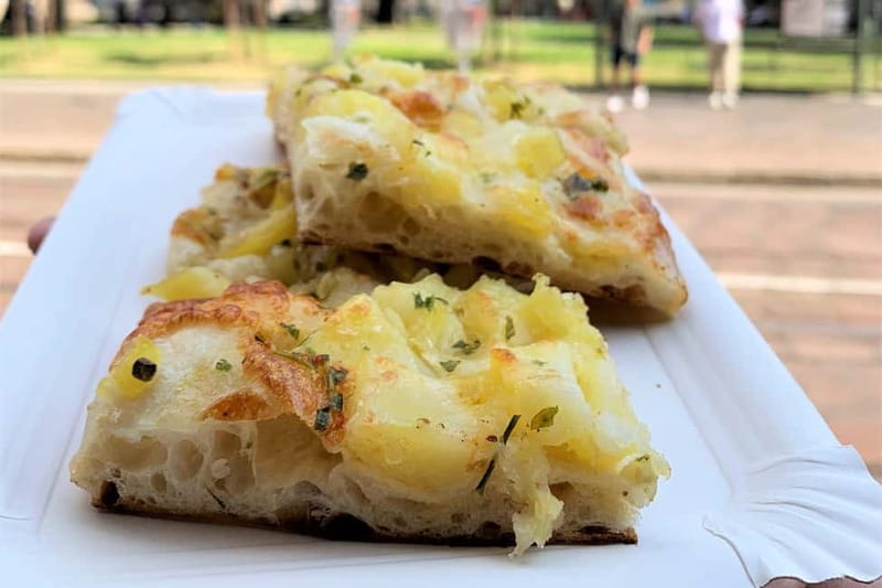 Milan: Guided Food Tour with Tastings - Pizza, crepes, and generous savory portions