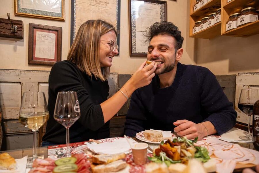 Milan’s Full-Meal Gourmet Food Tour - More Than Tastings - Piazza Mercanti and the first dessert stop
