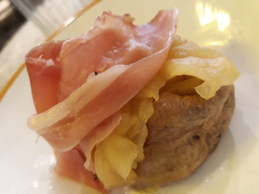 Milan’s Full-Meal Gourmet Food Tour - More Than Tastings - The Duomo area and saffron risotto