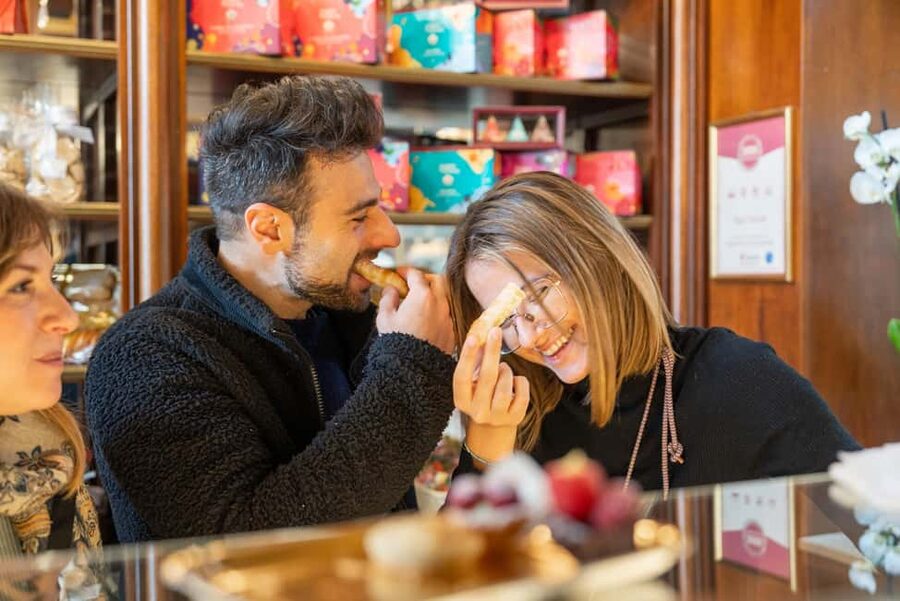 Milan’s Full-Meal Gourmet Food Tour - More Than Tastings - Brera and the final sweet finish
