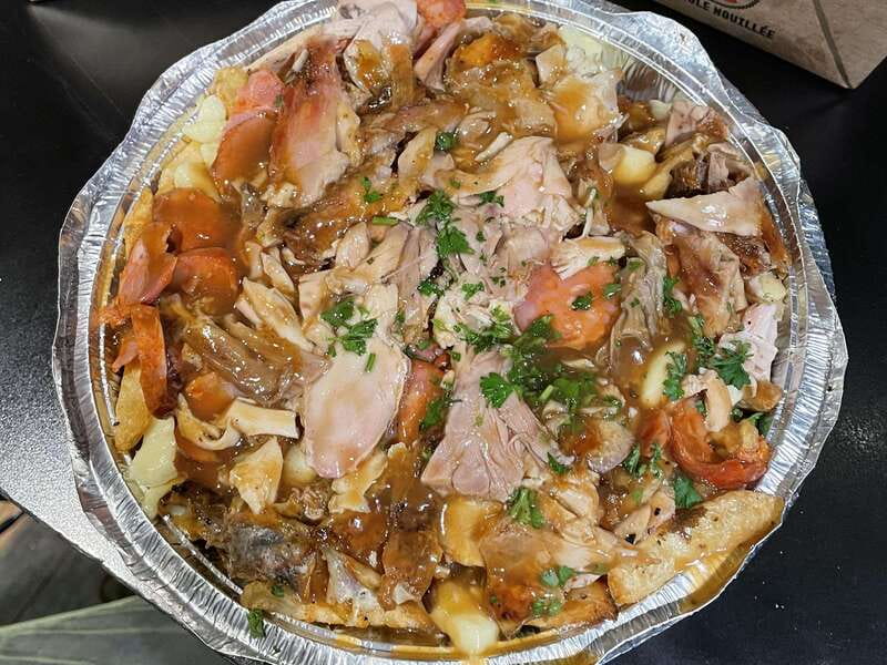 Montréal: Mile End Foodie Tour with Tasting - What the walking adds between each stop