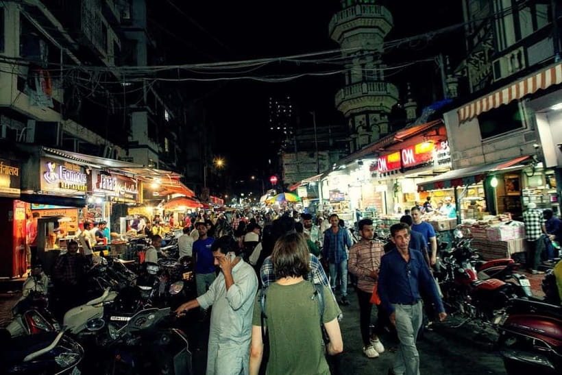 Mumbai: Street Food and Night Markets Tour - Chowpatty and Girgaon: food beside the sea