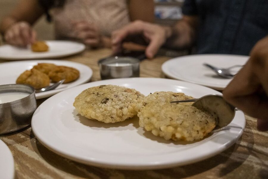 Mumbai: Street Food Tour - Hygiene, spice, and food confidence