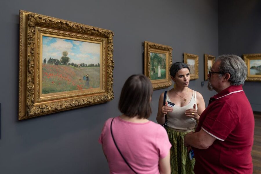 Musée d’Orsay: Guided Impressionist Tour & Gourmet Lunch - Meeting the guide beside the Legion d’Honneur Museum