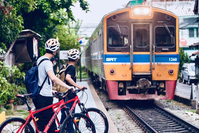 Must-Try: Hidden Bangkok Bike and Food Tour - Khlong Bang Luang Floating Market and the family meal