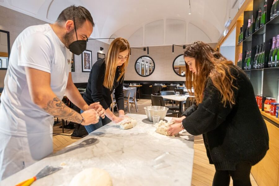 Naples: Authentic Neapolitan Pizza Making Class - The instructors make a real difference
