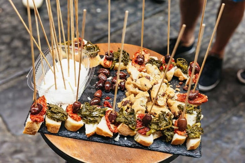 Naples: Guided Street Food Tour with Spritz - Via dei Tribunali and the old city’s food pulse