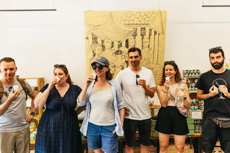 Naples: Guided Street Food Tour with Spritz - San Gregorio Armeno and the character of Naples