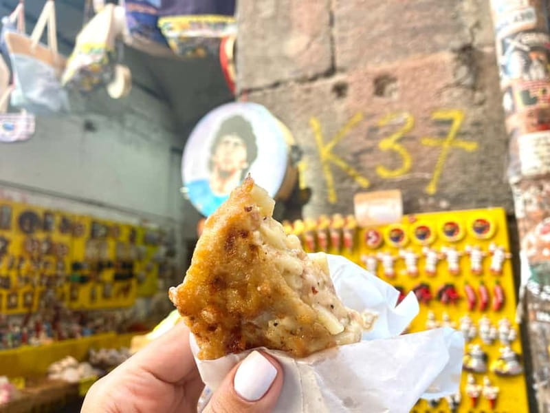 Naples: Old City Center Street Food Tour with Spritz - First tastings: mozzarella, vegetables, and fried specialties