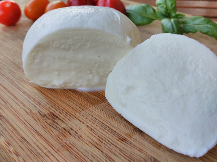 Naples: Private Food Tour – 10 Tastings with Locals - Piazza del Gesù and the city between bites
