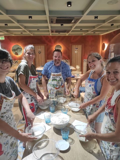 Naples: Small Group Pizza Making with Drink Included - Practical advice before you go