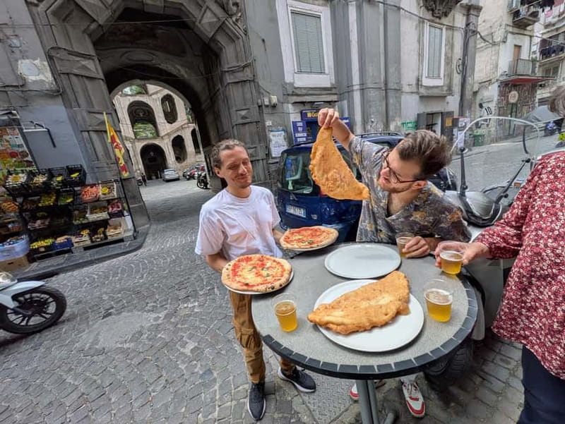 Naples: Street Art, Wine and Food Tasting Walking Tour - Walking into Rione Sanità