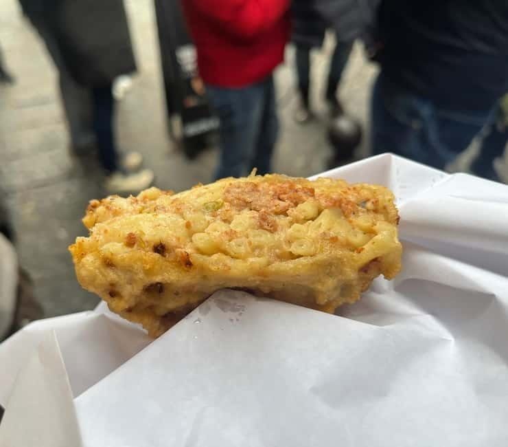 Naples: Street Food and Guided Sightseeing Walking Tour - How the guides shape the experience