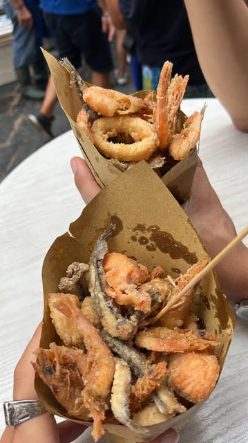 Naples: Street Food Experience With 6 Stops - The essential points at a glance