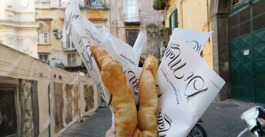 Naples Street Food Scene Tour: Small-Group Tasting Adventure - Tarallo napoletano and the old lanes near San Gregorio Armeno