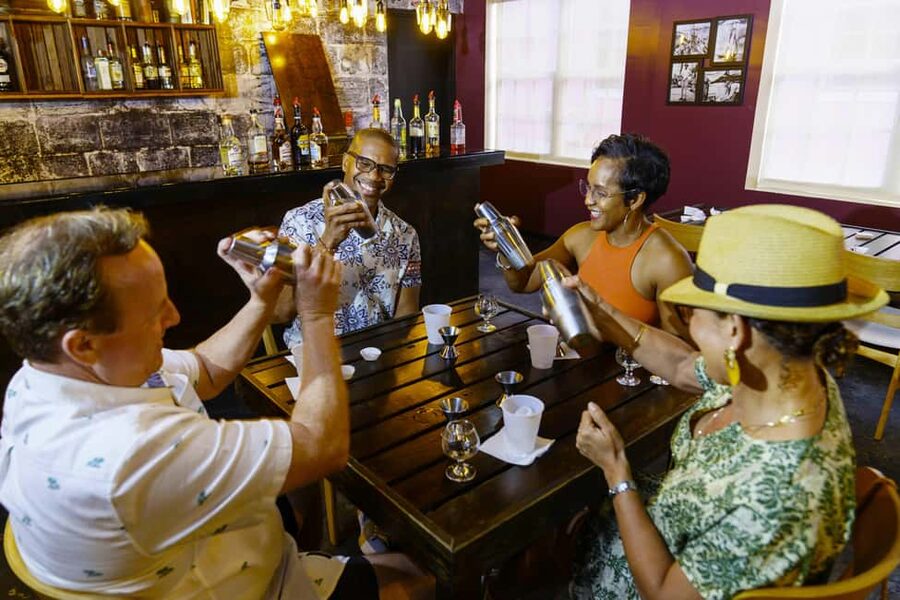 Nassau: Rum Tastings and Culinary Walking Tour - Nassau Cruise Port and the old alcohol trade