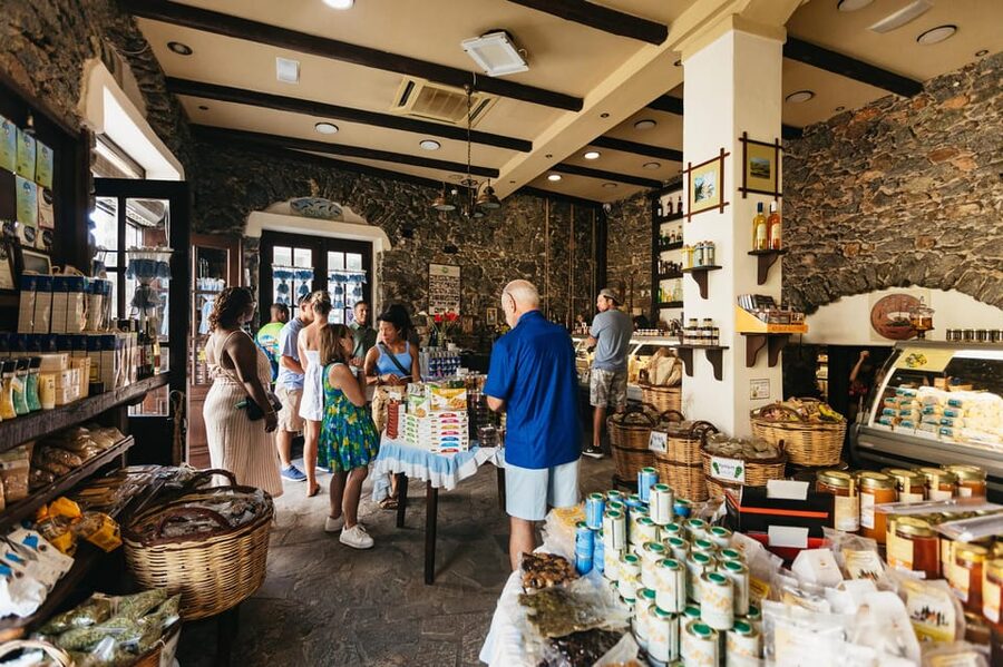 Naxos: Naxos Town Food Tour with Tastings and Wine - Finishing near the Temple of Apollo