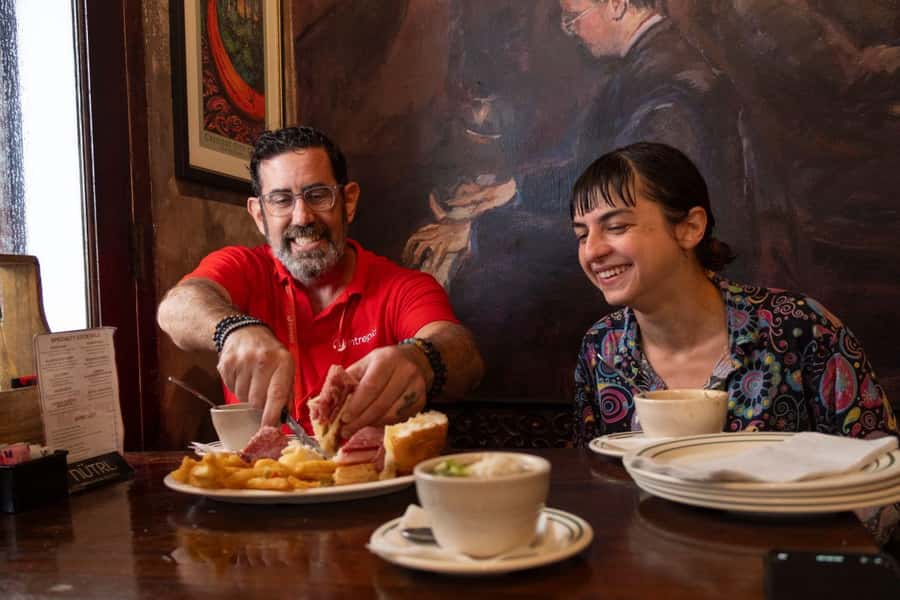 New Orleans: Beloved Bites & Famous Dishes Food Tour - Why this food walk works so well in New Orleans