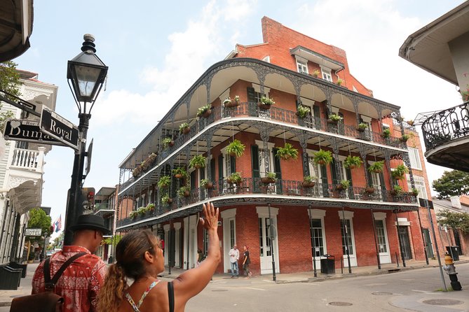 New Orleans Food and History Walking Tour - Food lessons beyond the plate