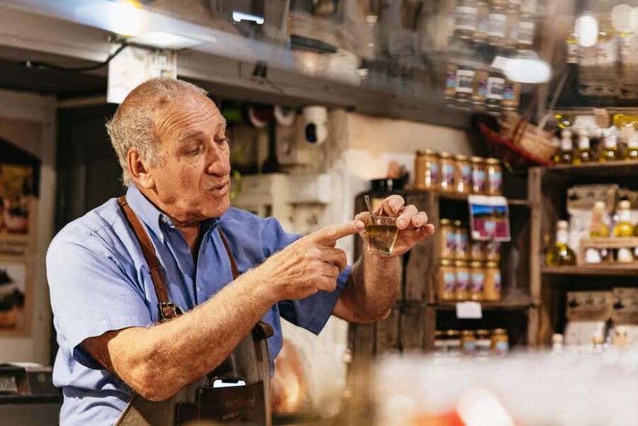 Nice: Provencal Food Walking Tour with Tastings - Shops and sweet stops keep the route varied