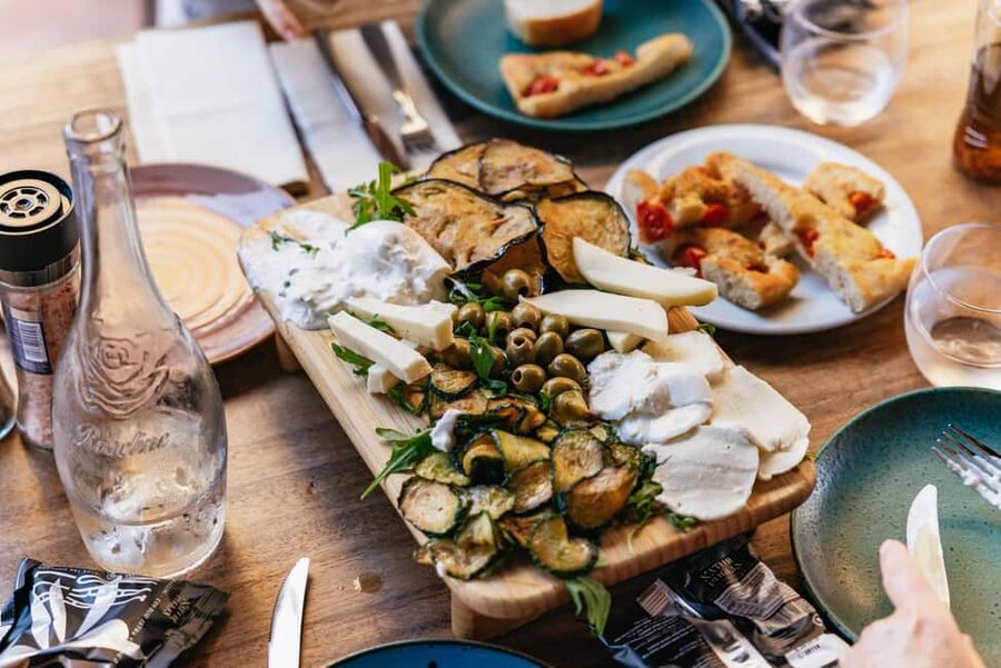 Nice: Provencal Food Walking Tour with Tastings - The guide makes the difference