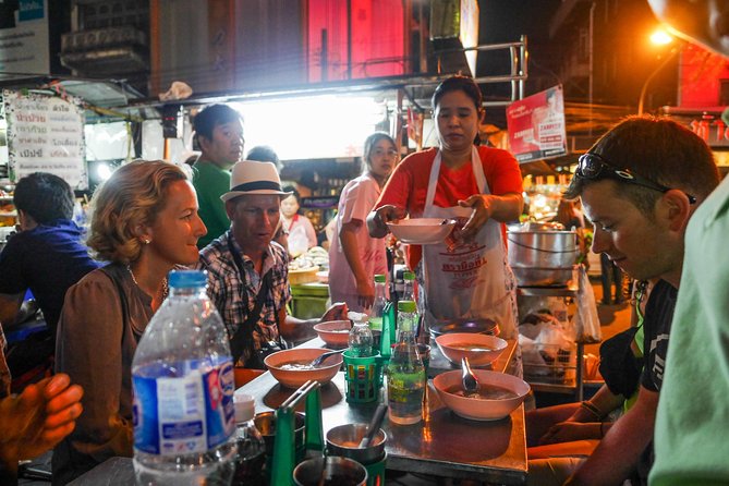 Night Street Food Tour of Bangkok's Chinatown - Seafood with Thai killer sauce