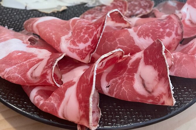 NO DIET CLUB - Unique food tour in Bordeaux ! - Walking through central Bordeaux between bites