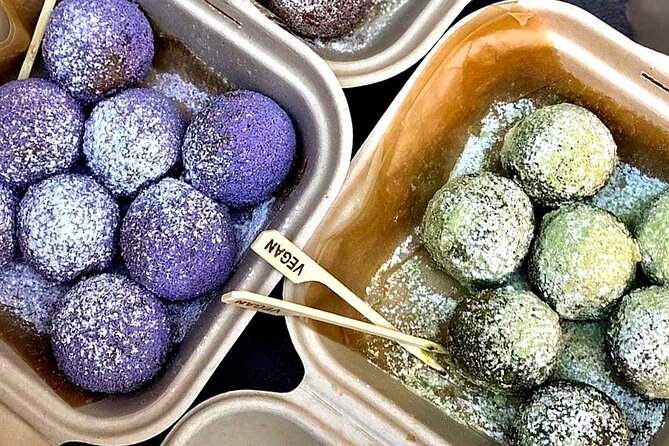 NYC: Chinatown & Little Italy Food Tour with 7 Flavorful Tastings - Chinatown’s dumplings and roast pork bun