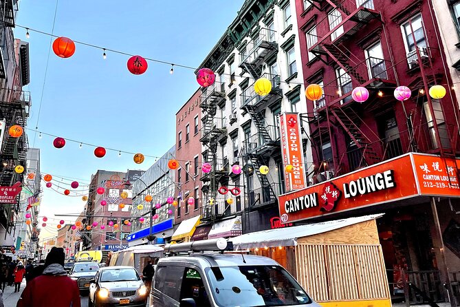 NYC: Chinatown & Little Italy Food Tour with 7 Flavorful Tastings - Canal Street and the shift between neighborhoods