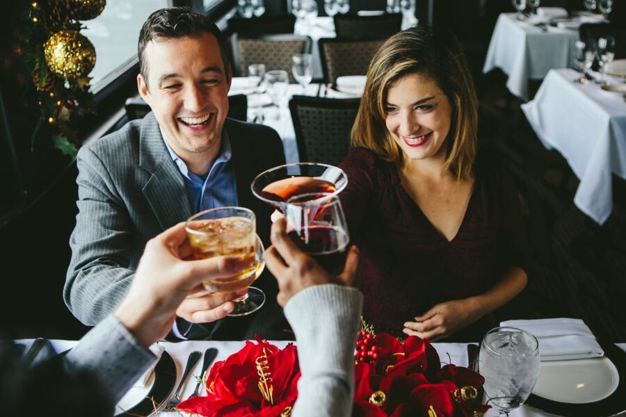 NYC: Christmas Eve Gourmet Brunch or Dinner Harbor Cruise - Brunch or dinner: choosing the right Christmas Eve cruise