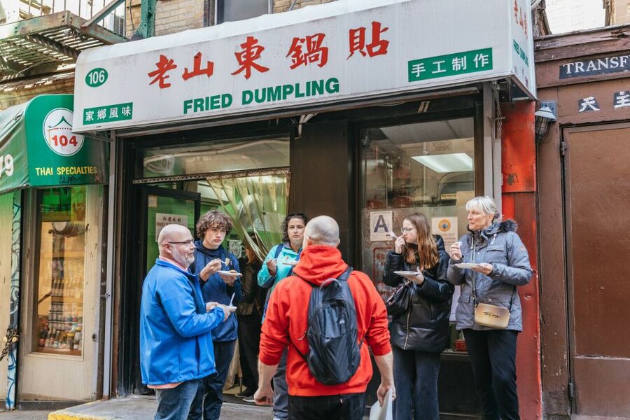 NYC: Taste the American Dream a Lower East Side Food Tour - The guide makes or breaks the walk