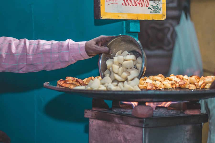 Old Delhi: 3-hour Street Food Tour - Rabri-faluda, chole bhatura, and a cold lassi