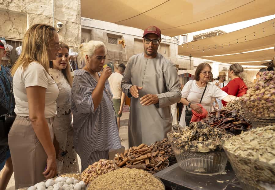 Old Dubai Historic Guided Tour: Creek, Street Food & Souks - Spice Souk aromas and Gold Souk bargaining