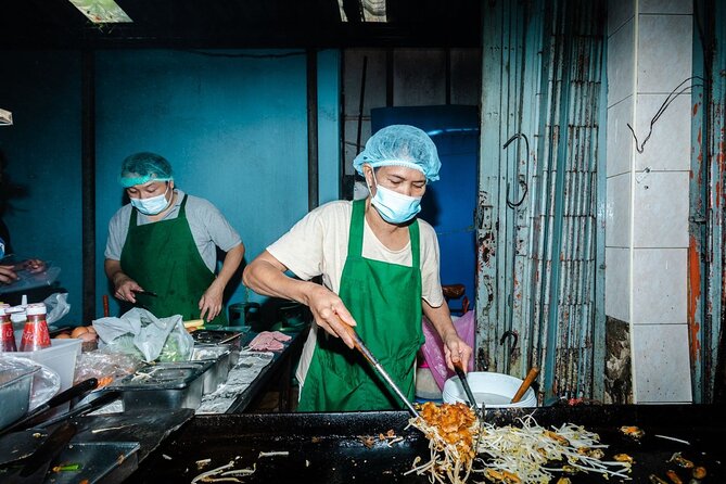 Old Siam Bangkok Food Tour with 15+ Tastings - Tuk-tuks, walking, and the changing view of Bangkok
