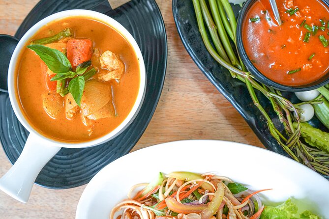 Old Siem Reap Sunset Food Tour by Tuk-tuk - Five things to know before booking