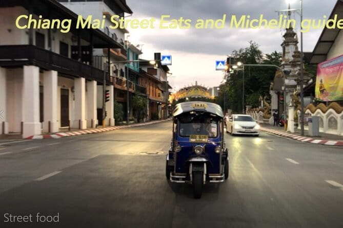 Old Town Chiang Mai Food Tour with 10+ Local Dishes Tastings - Prapokklao Road and the dessert finish