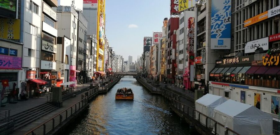 Osaka: Five Must-See Highlights Walking Tour & Ramen Lunch - Shitennoji Temple and Osaka’s early Buddhist story