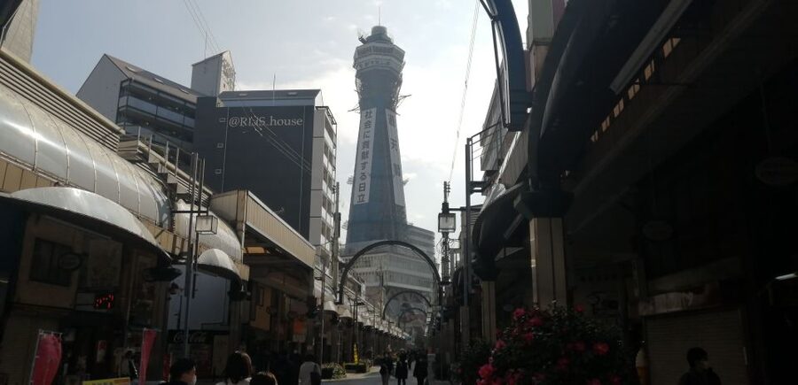 Osaka: Five Must-See Highlights Walking Tour & Ramen Lunch - Dotonbori and the walk to Hozenji