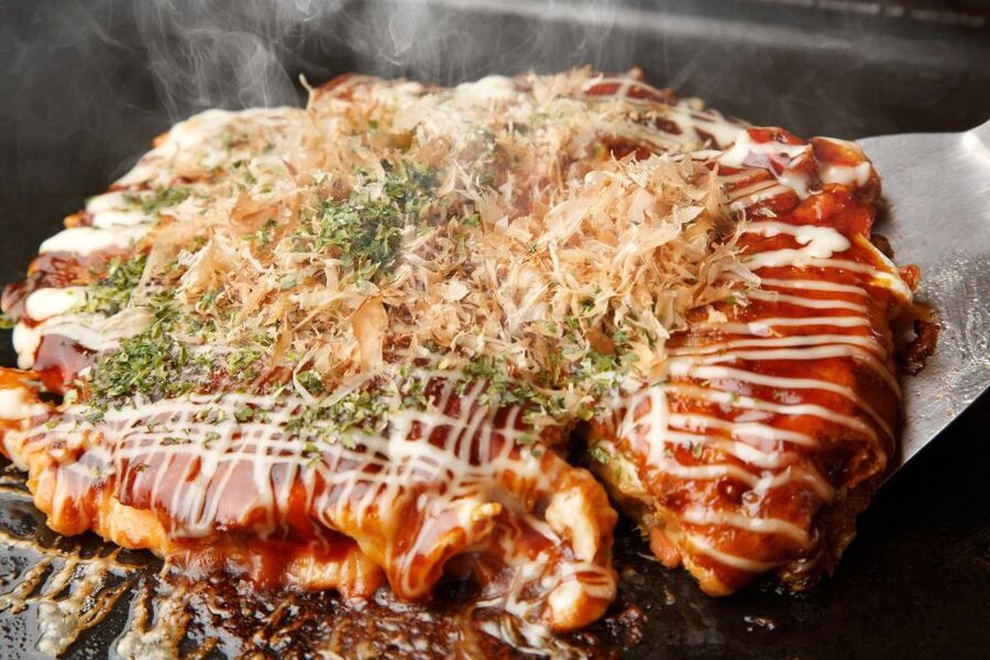 Osaka: Local Foodie Tour in Dotonbori and Shinsekai - A narrow alley that feels like an old Osaka postcard
