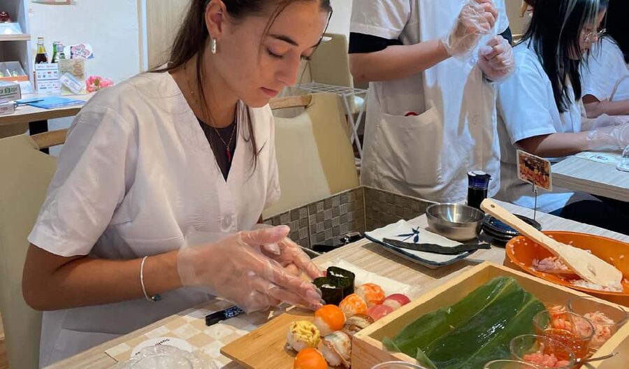 Osaka: Sushi Making in Spacious Studio (SAME-DAY OK!) - Making sushi rice and preparing the ingredients