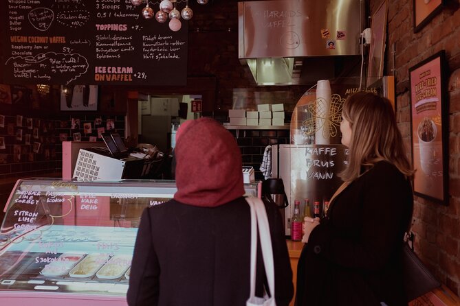 Oslo: Grünerløkka Food & Culture Walking Tour - Wild game stew and a full Norwegian meal