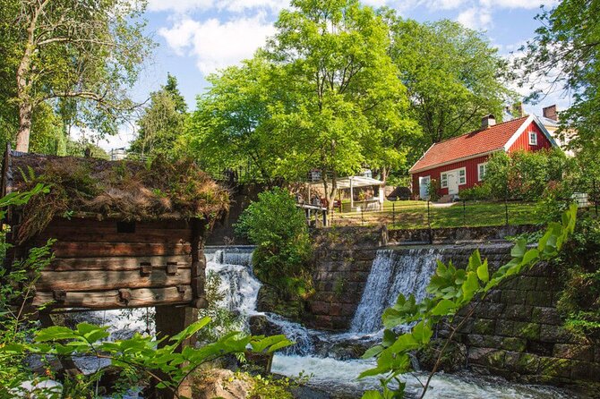 Oslo: Norwegian Food Tour & Hidden Gems City Walk - Starting at the tiger statue near Oslo Central Station