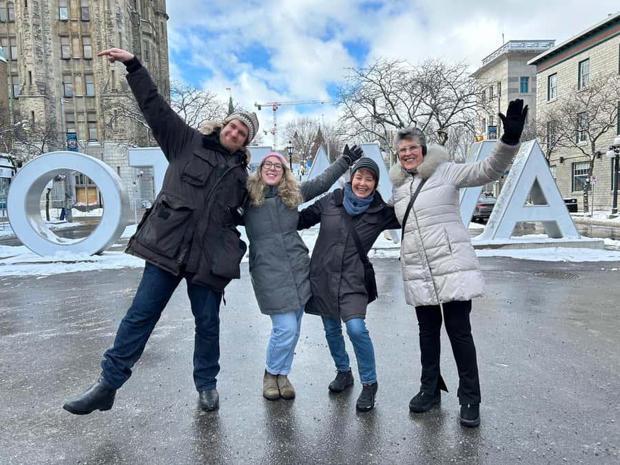Ottawa: Taste of the ByWard Market Food Tour - A refreshment stop breaks up the tasting